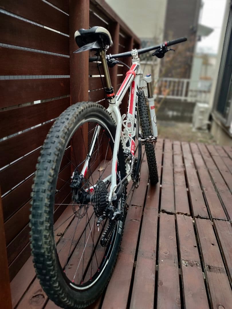 TREK superfly 29インチMTBハードテイル