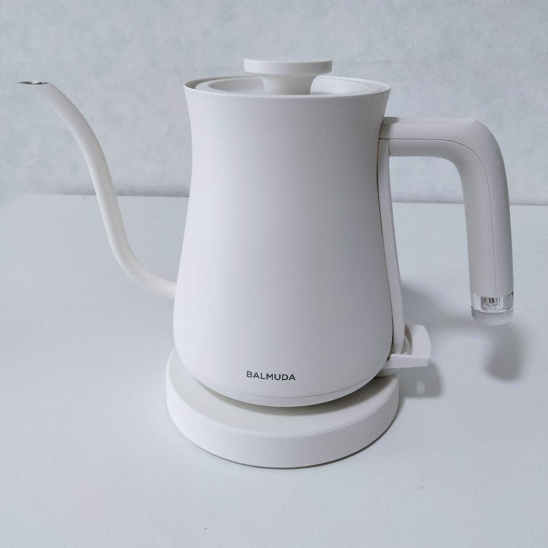 【中古美品】BALMUDA バルミューダ　電気ケトル　ホワイト 白　570