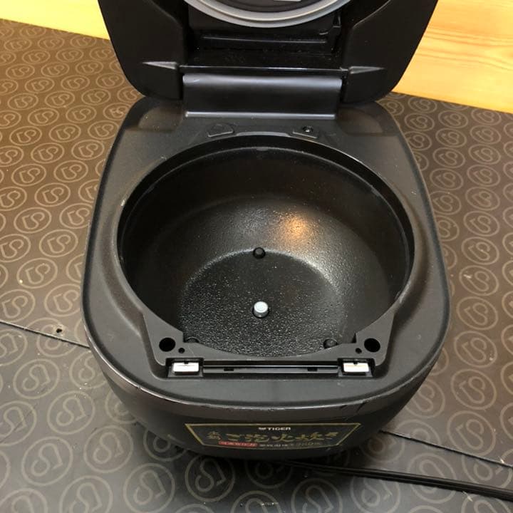 TIGER タイガー 土鍋 圧力IH炊飯ジャー JPG-S100KS  ジャンク