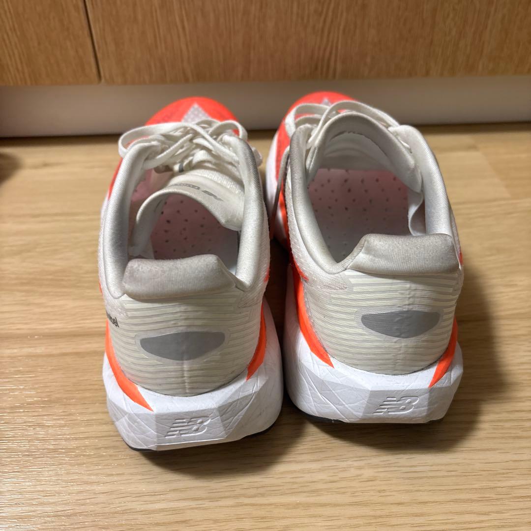 ニューバランス FUELCELL rebel5 27.5cm