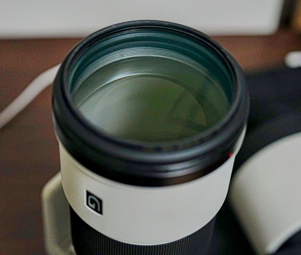 FE 200-600mm F5.6-6.3 G OSS レンズフィルター付き