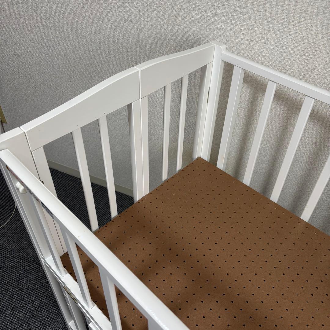 カトージ　ベビーベッド　折りたたみ　品番02006