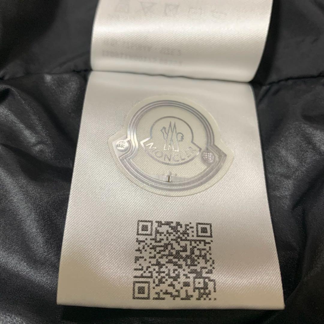 〔美品〕モンクレール　ナイロンジャケット　フードロゴ　2 ブラック 4P120