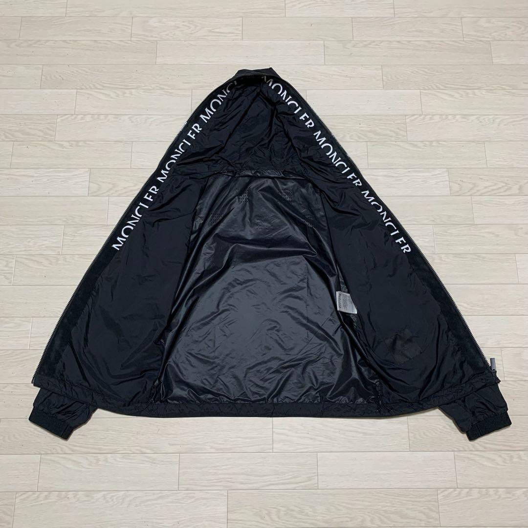 〔美品〕モンクレール　ナイロンジャケット　フードロゴ　2 ブラック 4P120