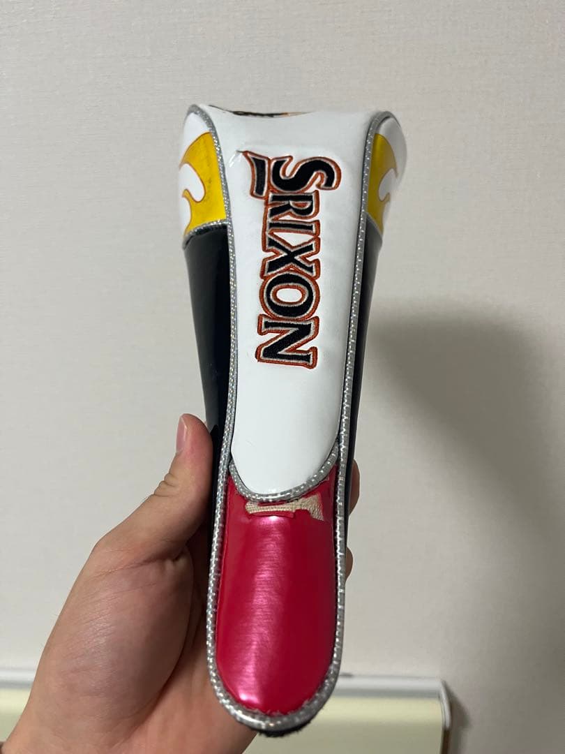 スリクソンキャディバック　ガオモンスター　ヘッドカバー、アイアンカバー、フード付