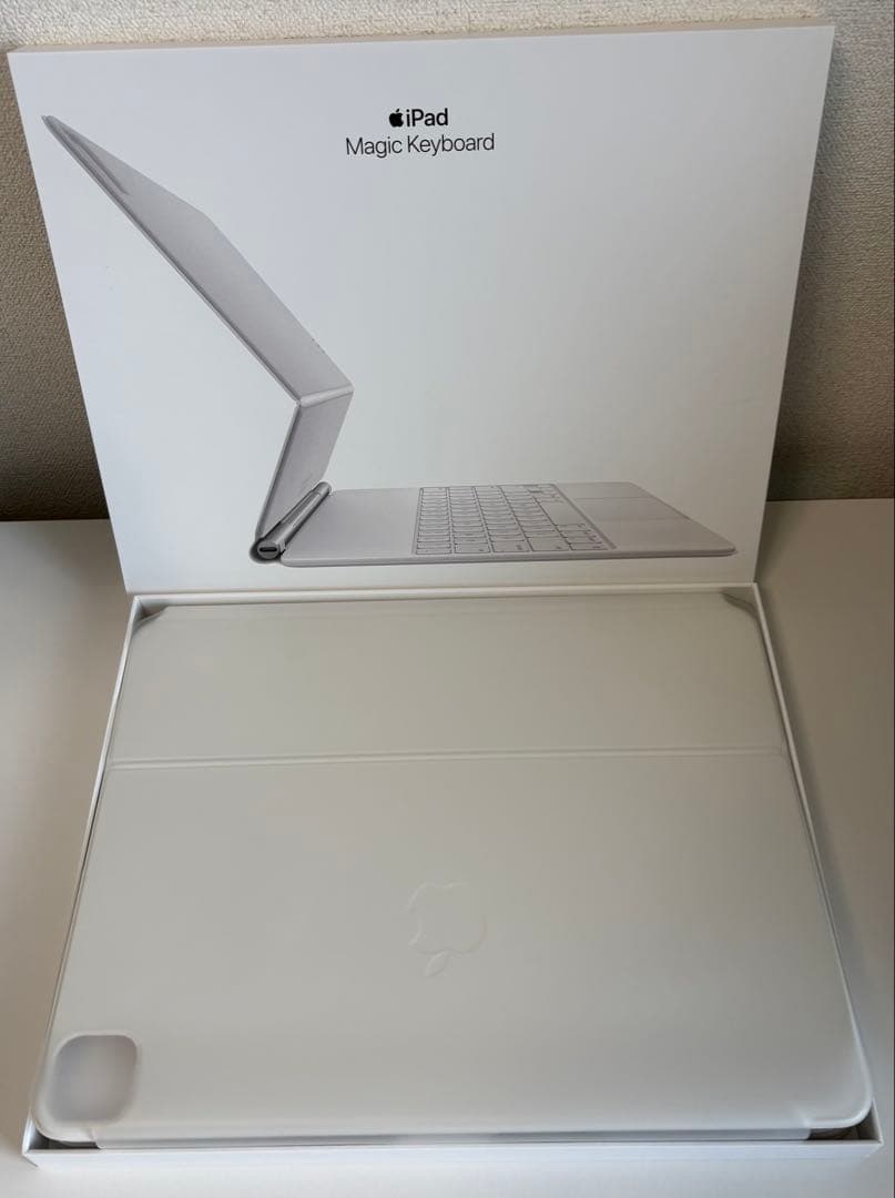 iPad Pro 12.9 (2021) 用 Magic Keyboard