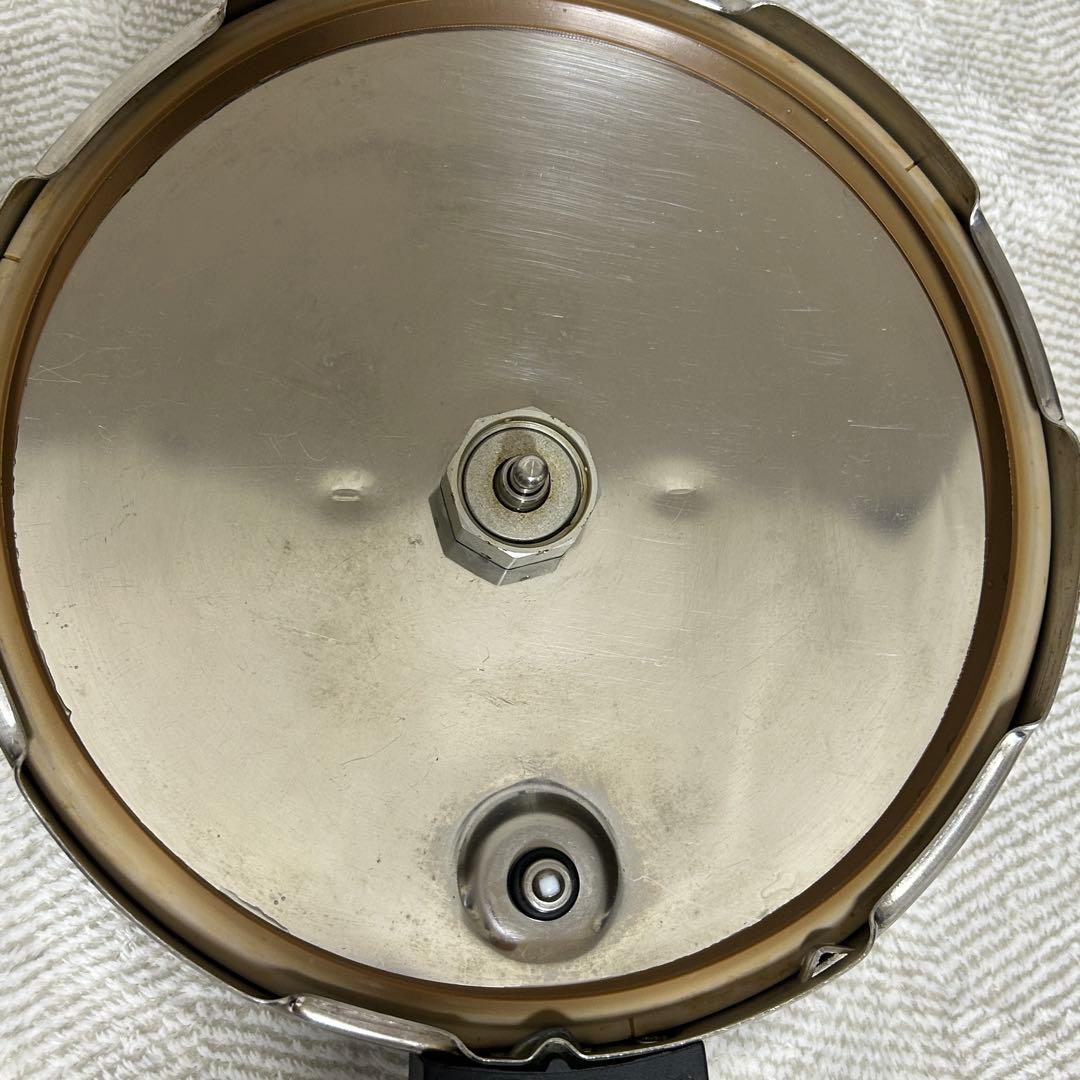 ステンレス圧力鍋 蒸し器付き　フィスラー　vitavit 6リットル　レシピ本付