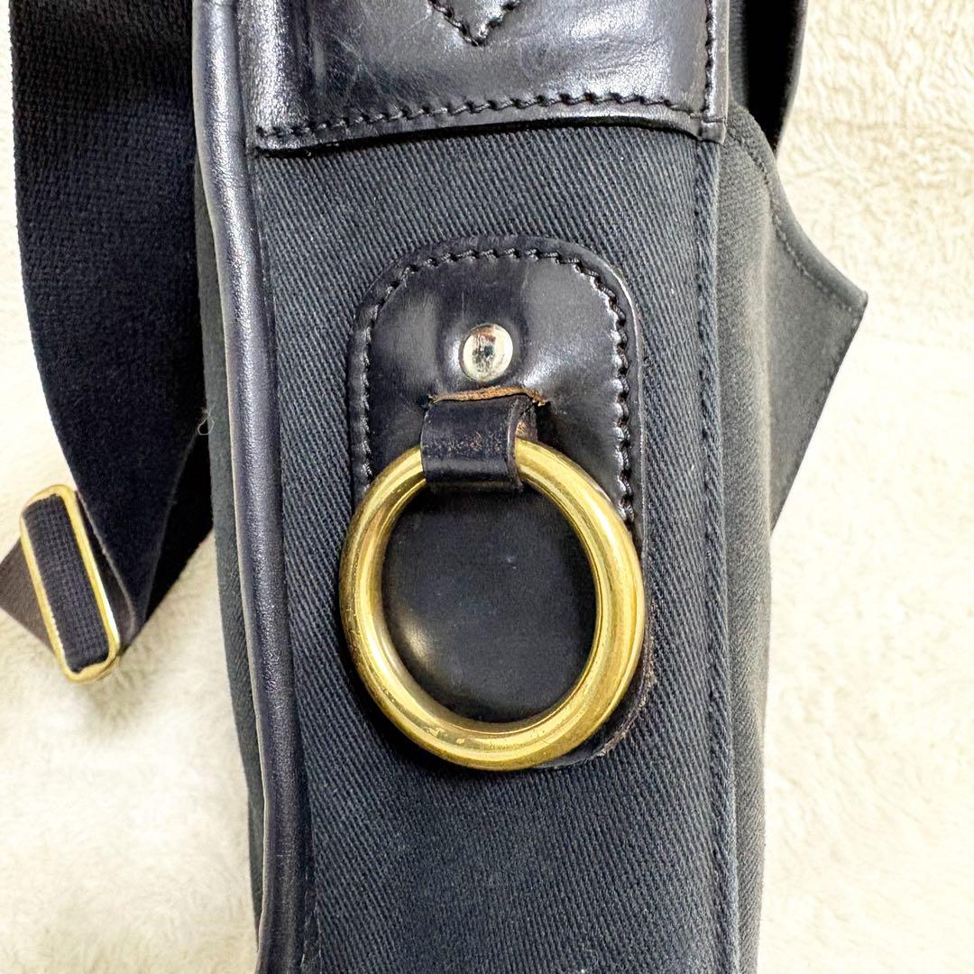 ブレディ　ショルダーバッグ　斜め掛け　キャンバス　レザー　牛革　イギリス製