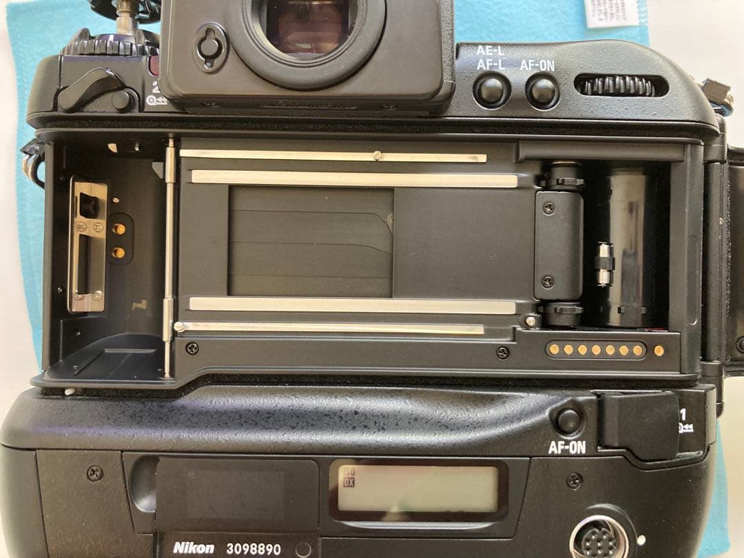 ニコン Nikon F5 ボディ フィルム 一眼レフカメラ