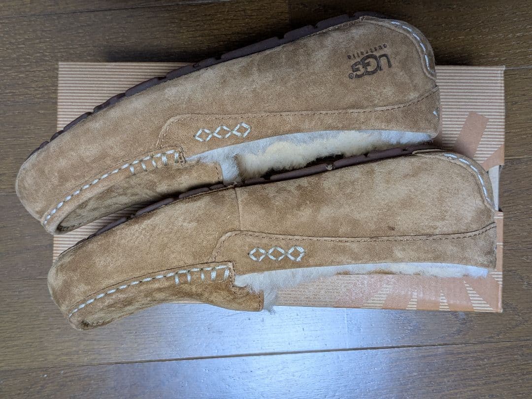 【未使用】UGG　モカシン　アンスレー　サイズ8　25センチ　箱あり