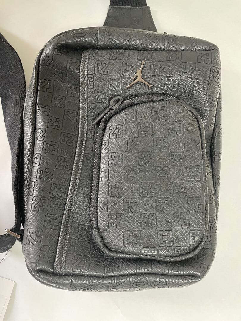 Jordan モノグラム　タグ付き　ショルダーバッグ　ブラック