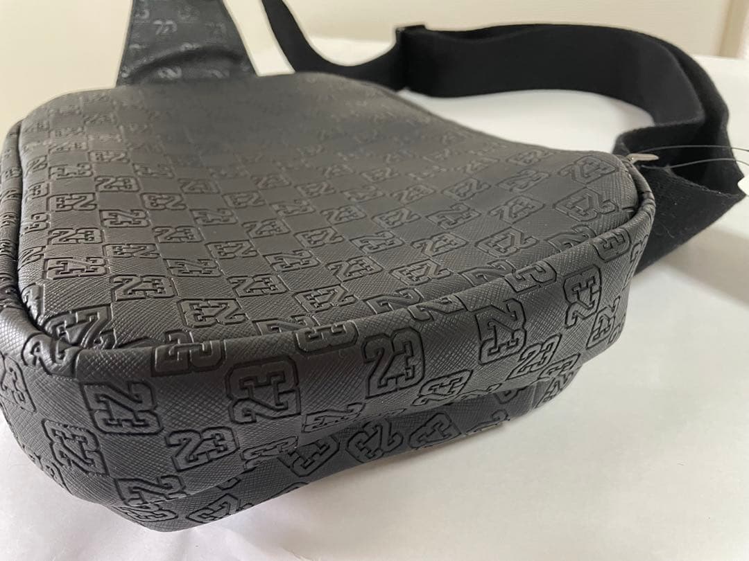 Jordan モノグラム　タグ付き　ショルダーバッグ　ブラック