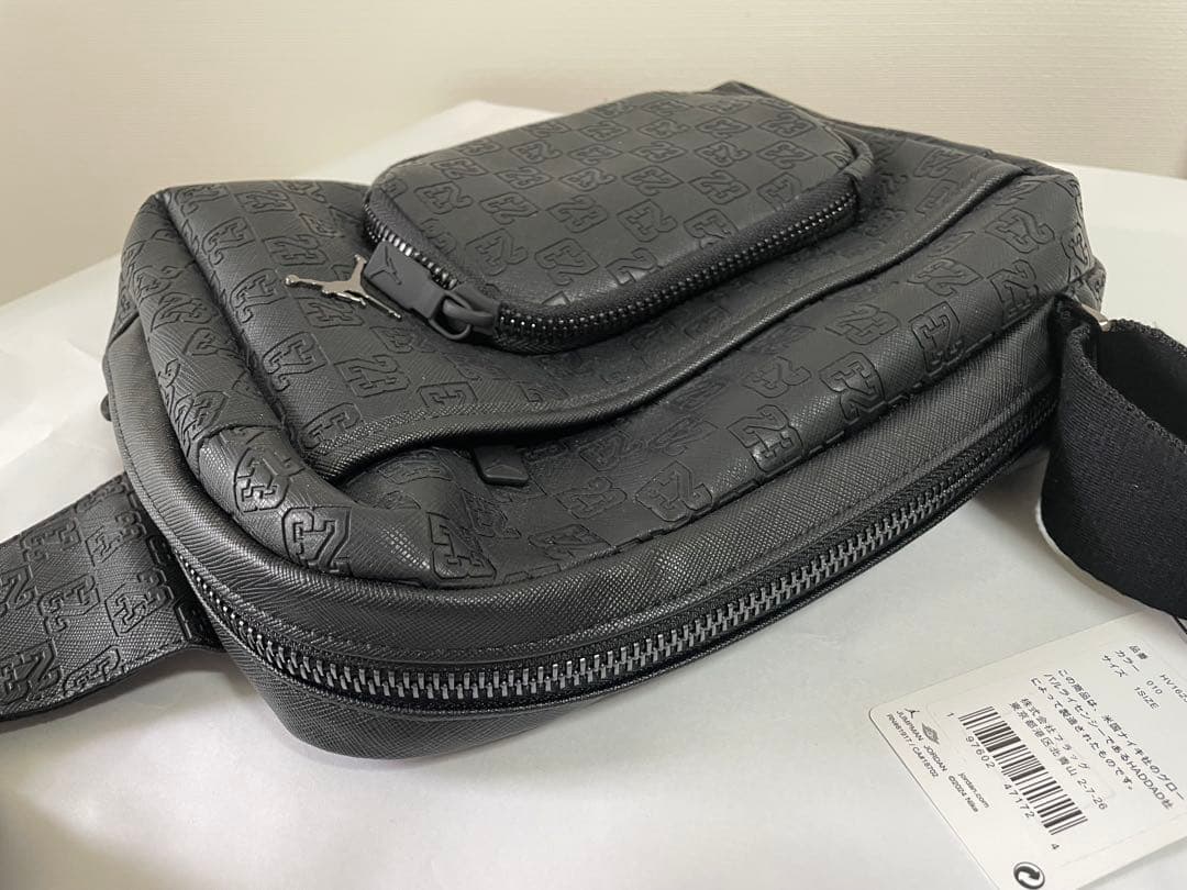 Jordan モノグラム　タグ付き　ショルダーバッグ　ブラック