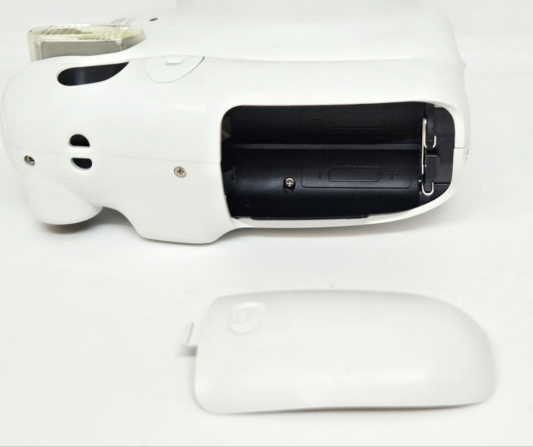 FUJIFILM　富士フィルム　instax mini11　チェキ　ホワイト