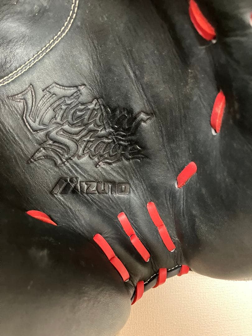 Mizuno 硬式キャッチャーミット　黒/赤 右投げ用