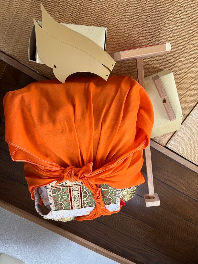 五月人形 端午の節句　菊水作　兜・鎧・甲冑の豪華な赤と金 約80cm