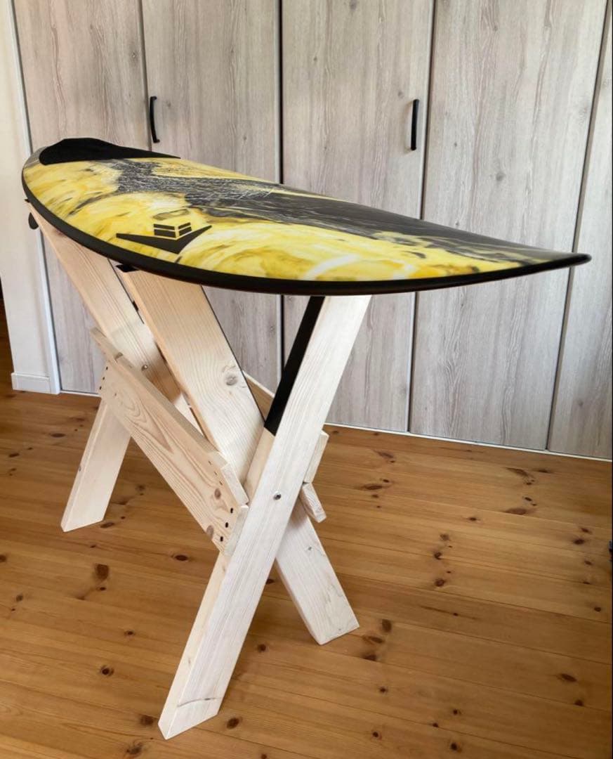 開閉式！木製サーフボード用メンテナンススタンド　スタンドラック