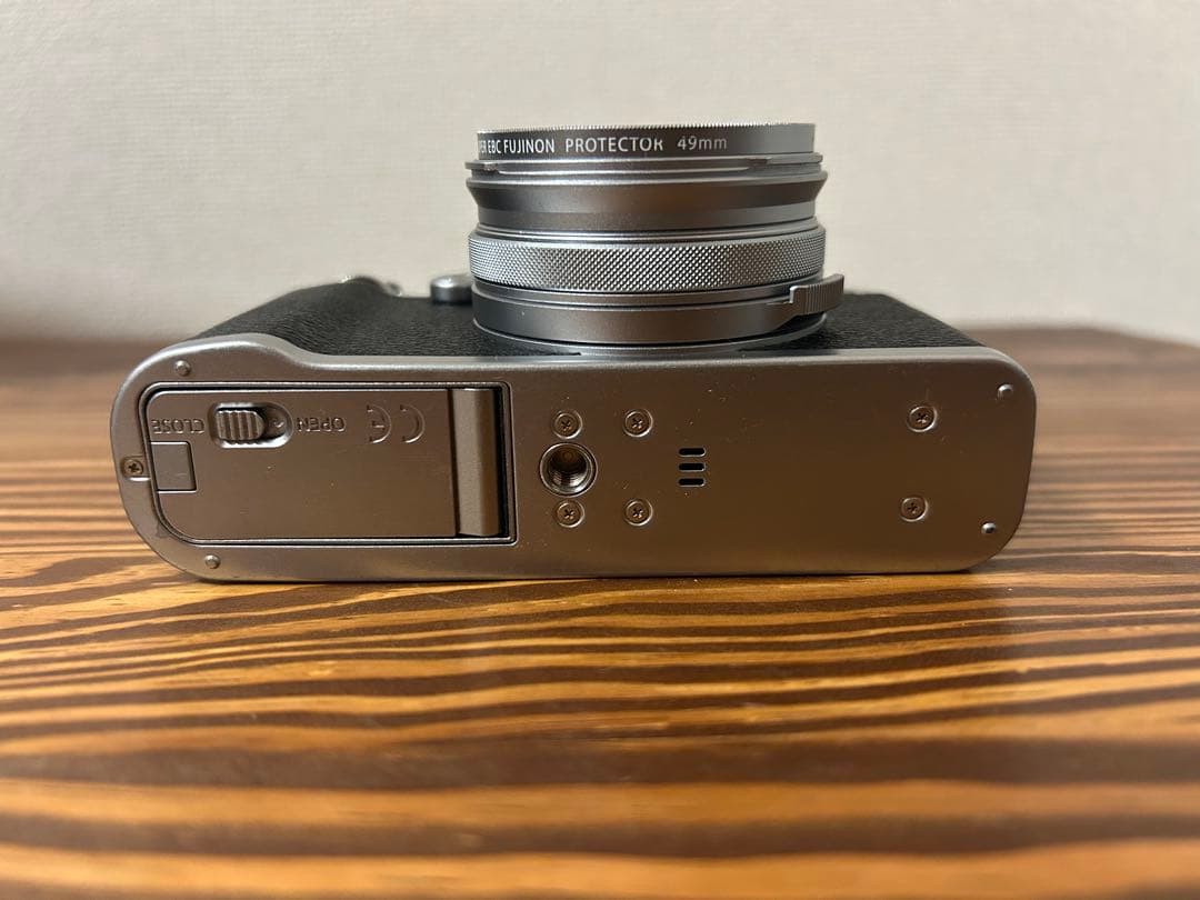 Fujifilm X100F シルバー ＋ SQUAREHOOD Mk.Ⅱ