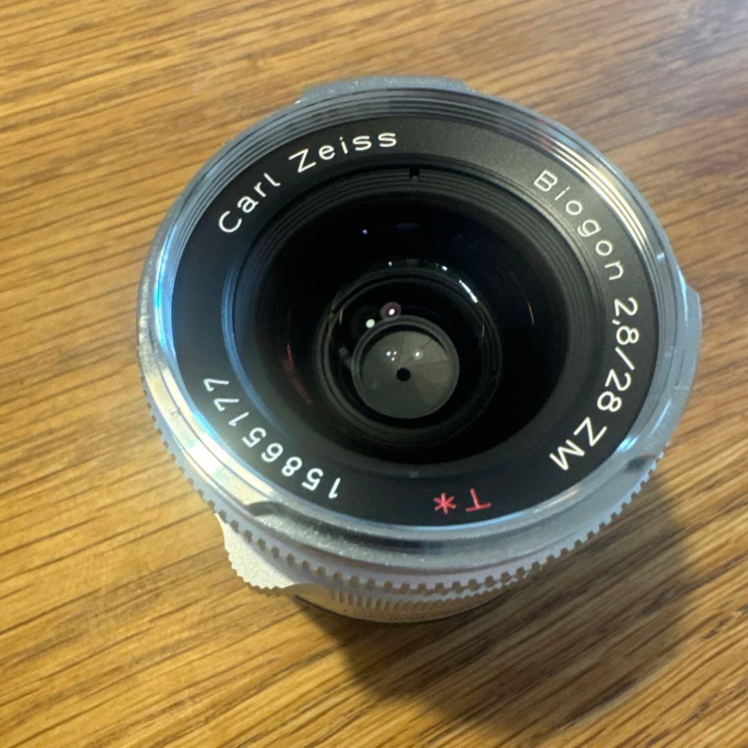 Biogon T* 28mm F2.8 ZM（ライカM用） シルバー