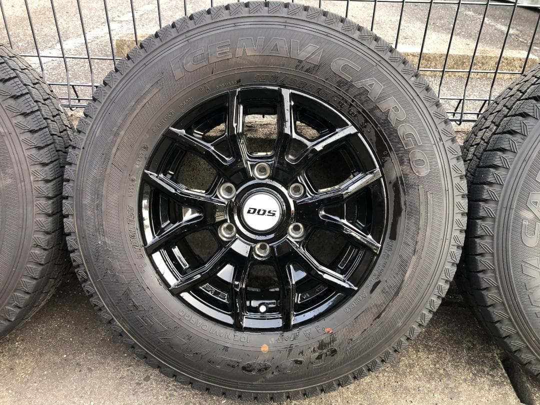 ハイエース　スタッドレス195/80R15アルミホイールセット