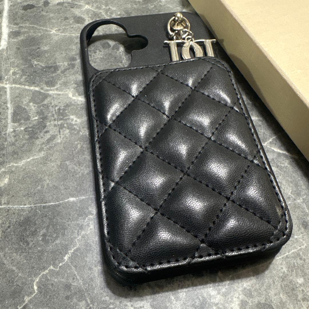 ダーリッチ キルティングミラーDDチャームiPhoneケース 16 Darich