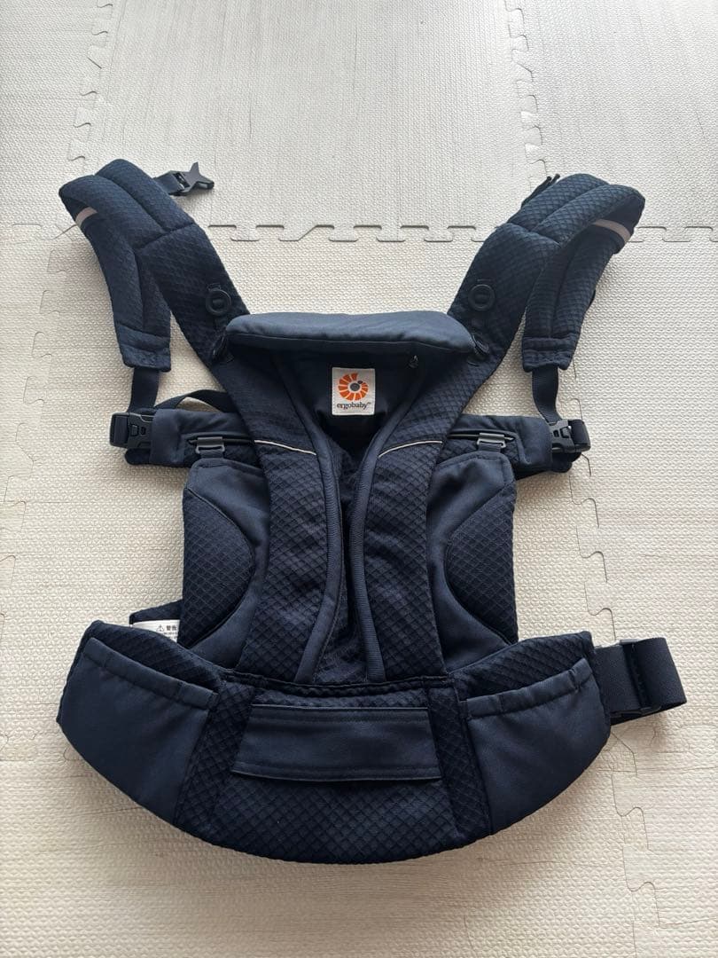エルゴベビー OMNI Breeze ネイビー　前向き可