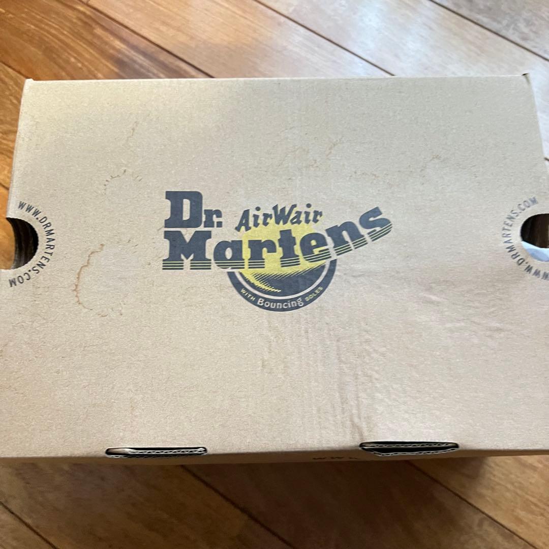 Dr. Martens 3ホール　cherry red