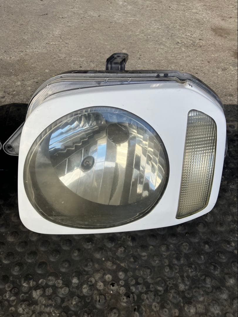 スズキジムニーjb23ヘッドライト