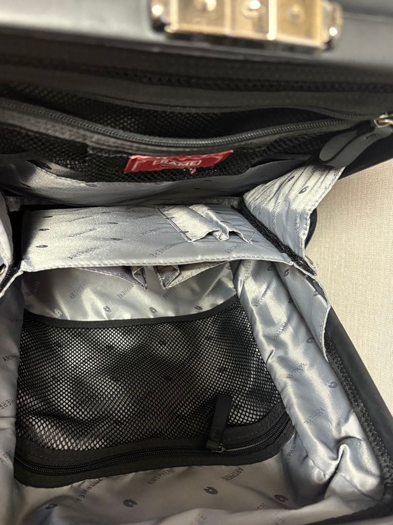 ARTPHERE Tondo バッグパック L ブラック