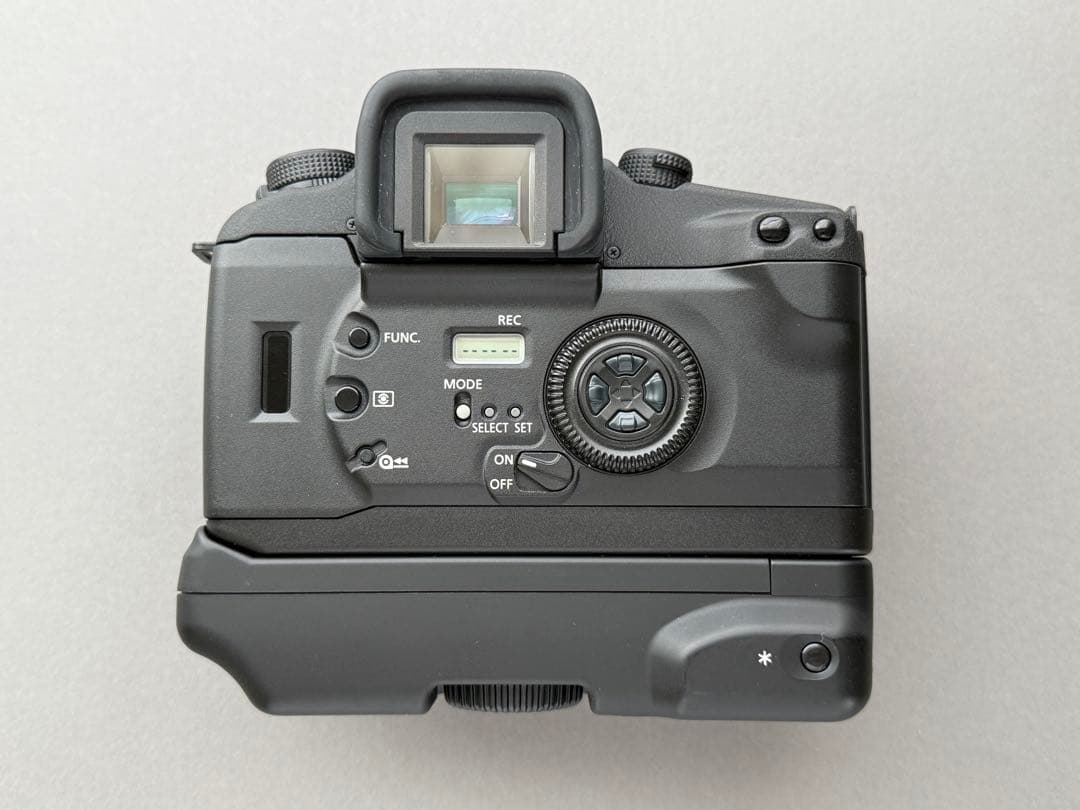 【美品・元箱あり】CANON EOS 7s ボディ バッテリグリップ付き