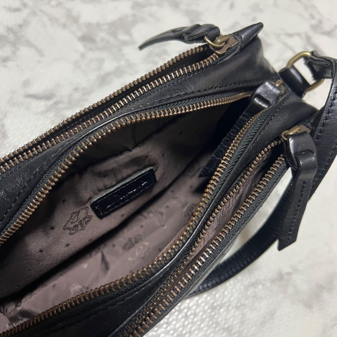 美品Dakotaレックス　ショルダーバッグボックススクエア　三層　オールレザー