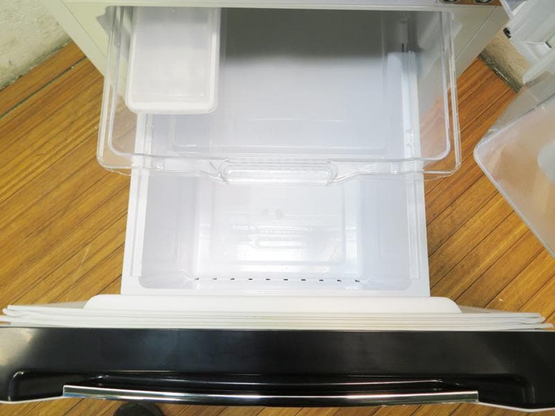 冷蔵庫 130L 2017年製 HR-D1302 一人暮らしに最適 IL05