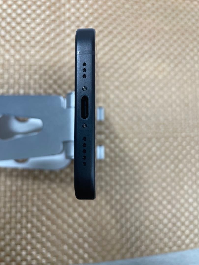 iPhone 15 128 GB ブラックSIMフリー【7590】