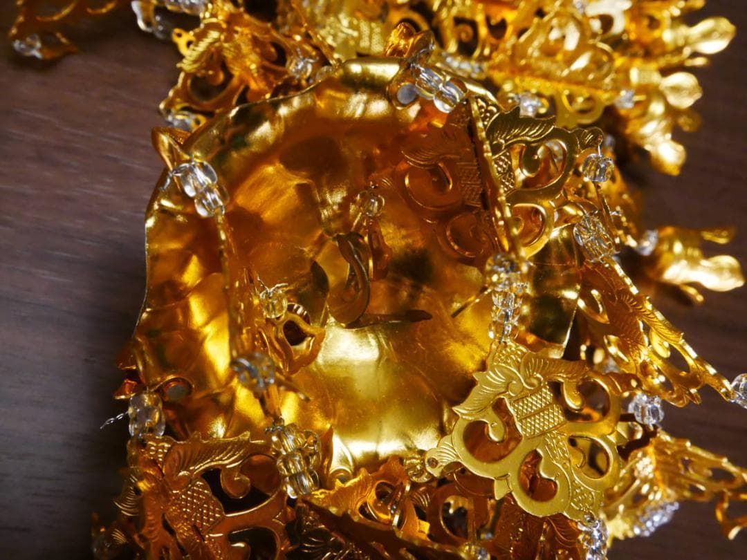 限定値下　展示未使用品　金色輪灯瓔珞　白玉付　高さ22㎝　4711