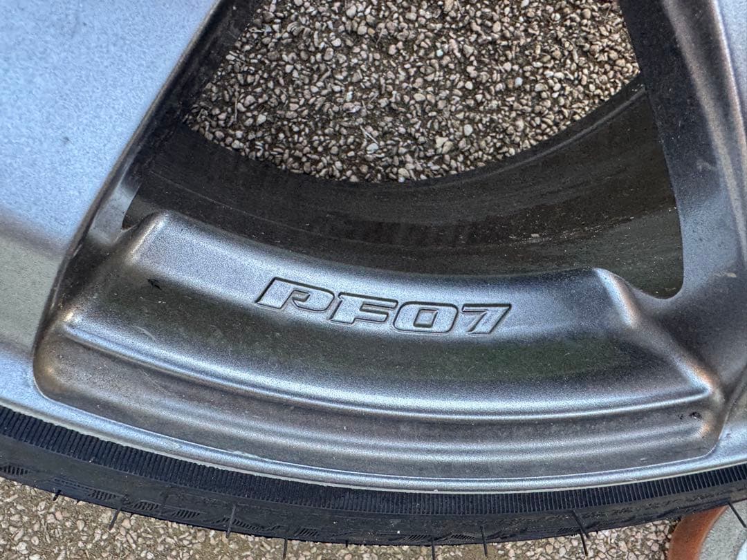 【最終値下げ】ENKEI PF07 18インチ　9j +44 pcd 100