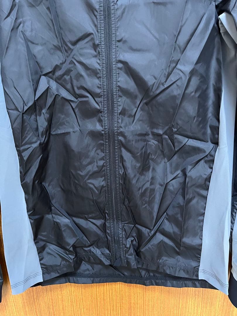 アソス ASSOS ウインドブレーカー