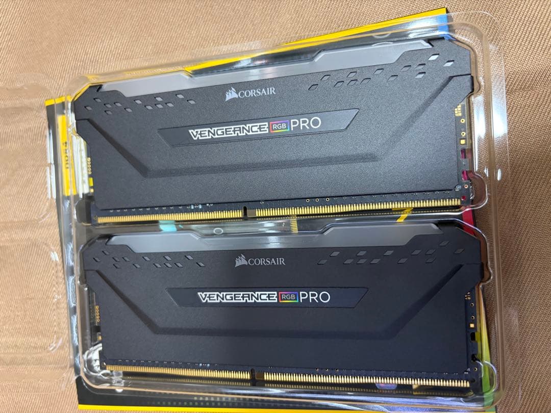 CORSAIR VENGEANCE RGB PRO DDR4 8G×2