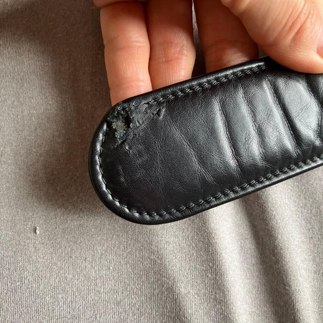 CHANEL ブラックレザー ベルト スタッズ付き　訳あり