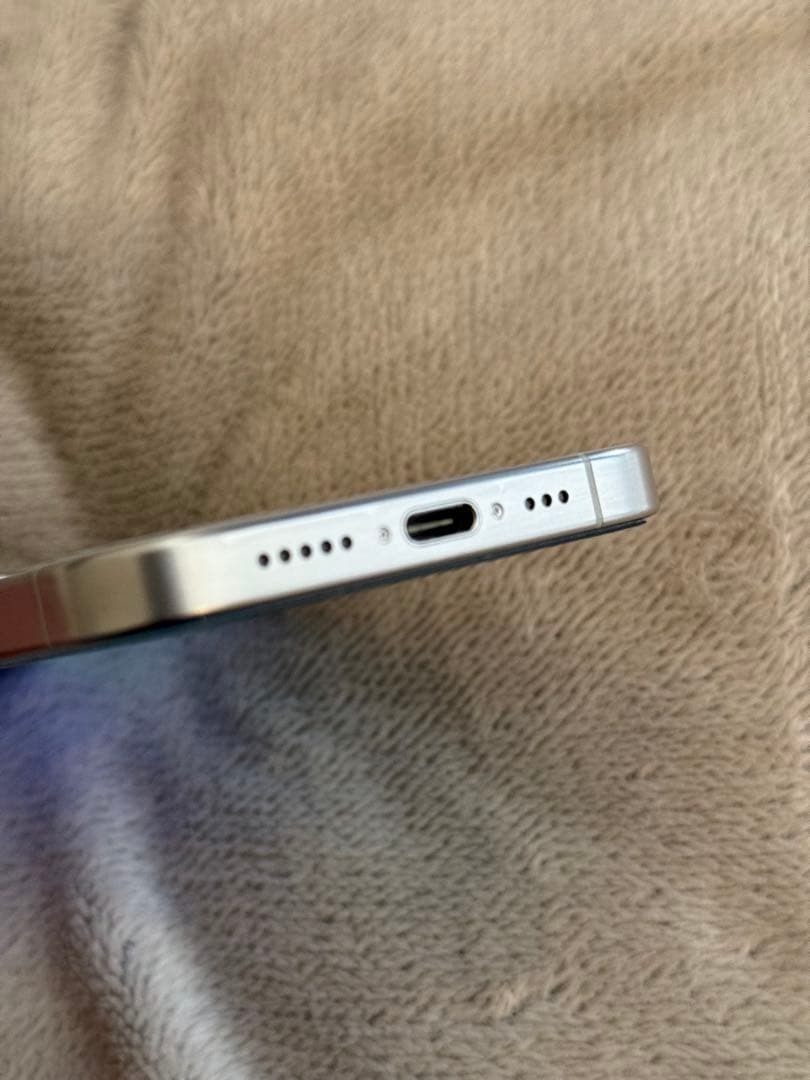 【美品】Apple iPhone 15Pro 128gb simフリー