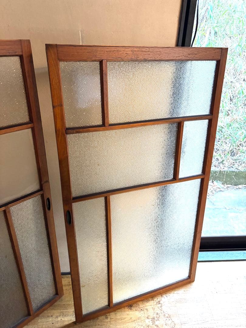 昭和20年代 食器棚 引き戸　型板ガラス 木枠 建具60×106cm｜2枚セット