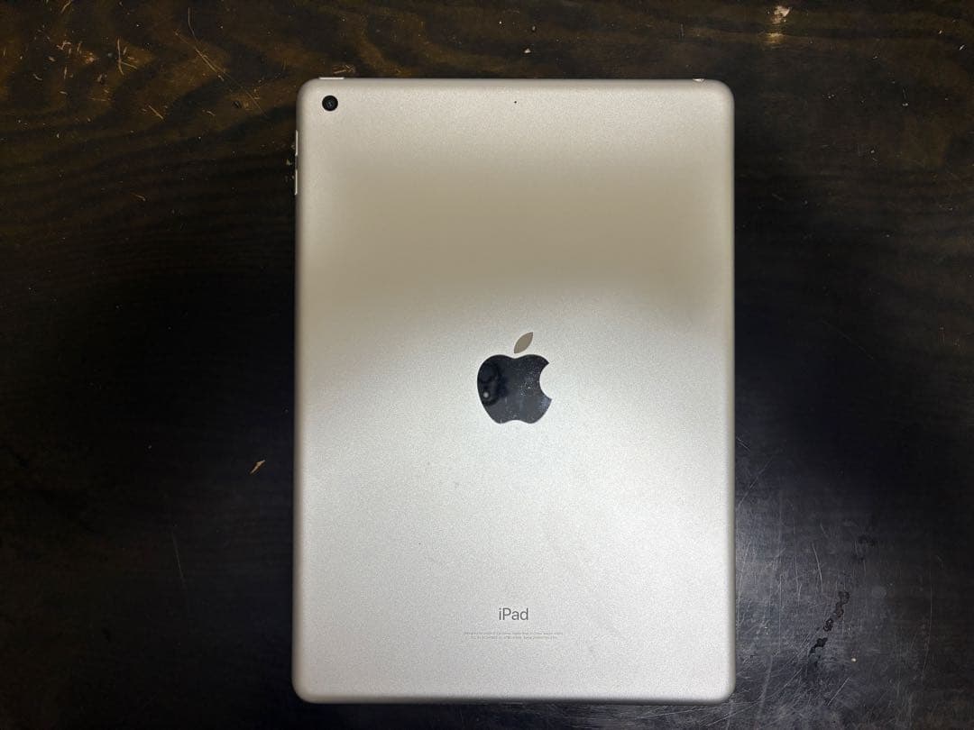 Apple iPad 第6世代 シルバー 本体 128GB Wi-Fiモデル