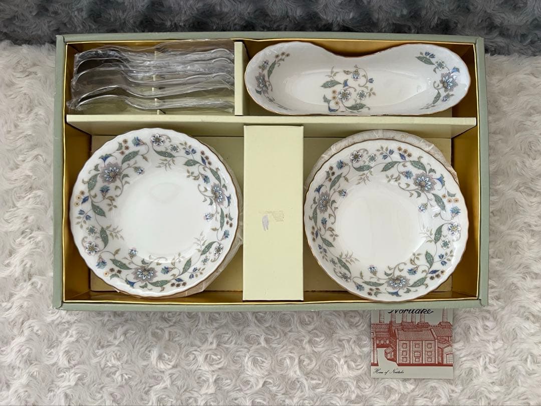 ノリタケ　コンテンポラリー　カリフパレス　ボウル＆カトラリーケース〈６点セット〉