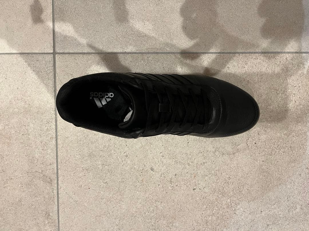 adidas ドライビングシューズ