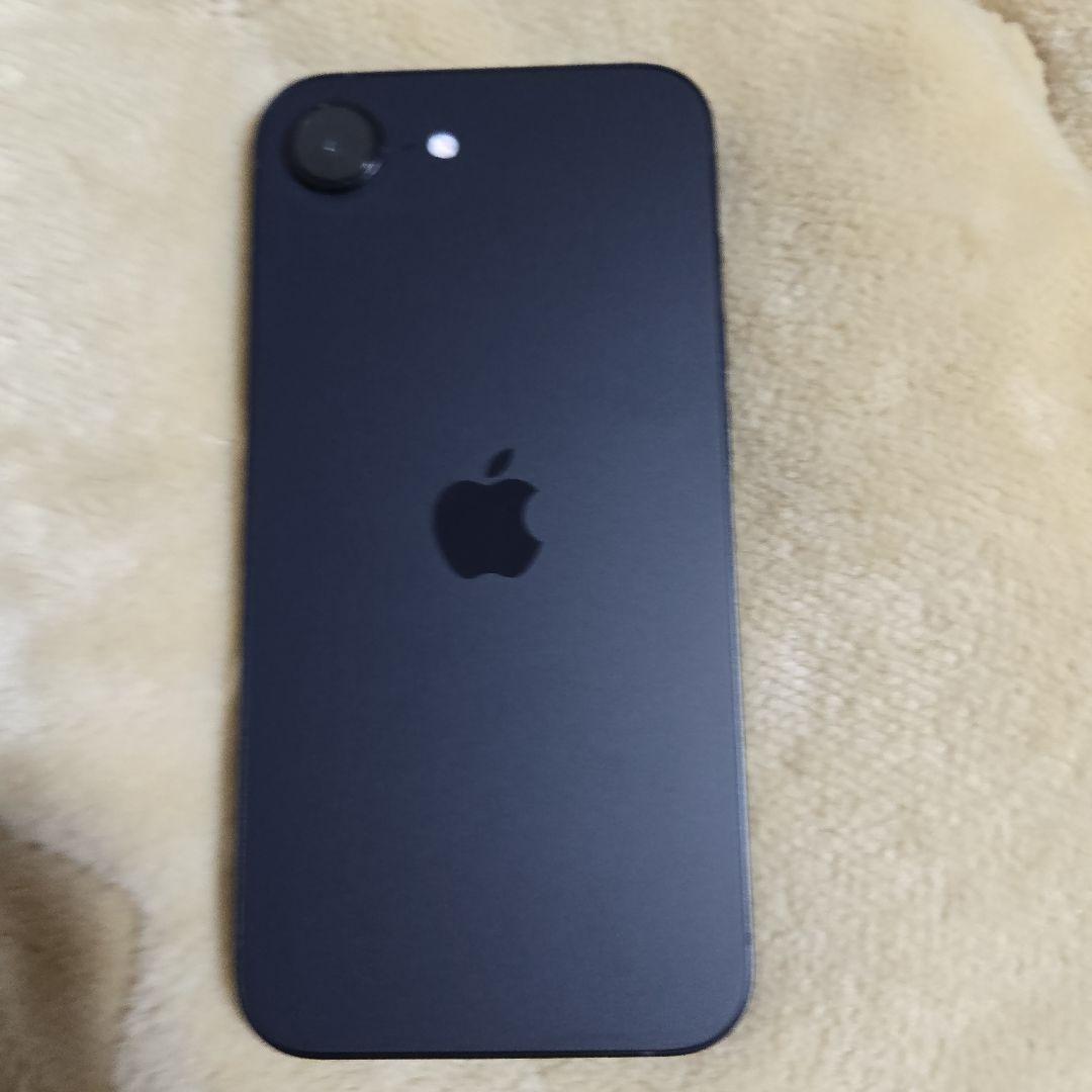 iPhone 16e 128GB ブラック