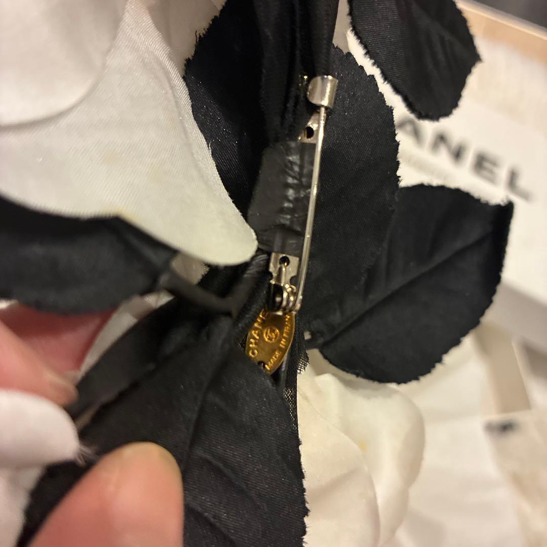 CHANEL カメリアコサージュ ホワイト　レア　正規品