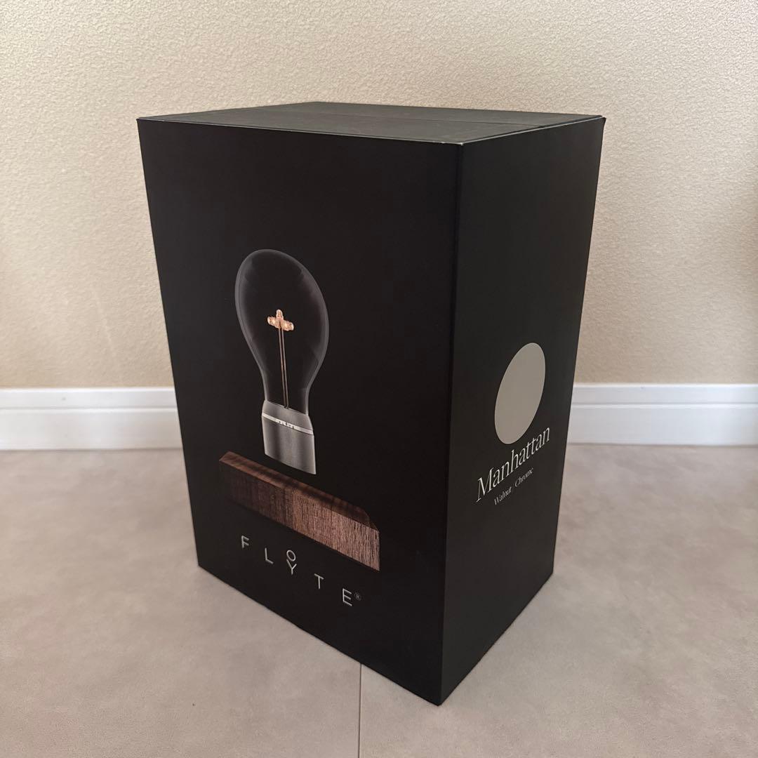 新品★FLYTE★マンハッタン★空宙に浮くLEDライト★ランプ★永久機関