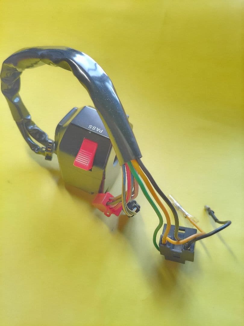 RZV500R　左ハンドルスイッチ　未使用