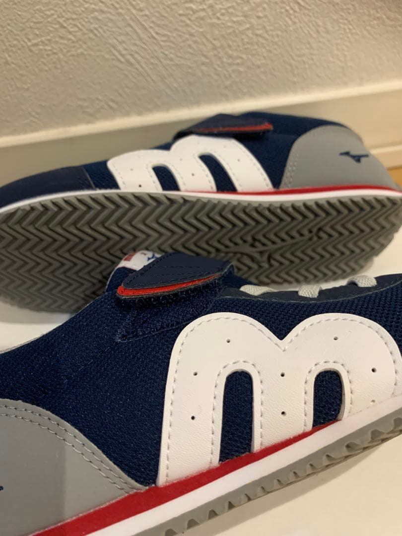 ミキハウス　ミズノスニーカー　20センチ