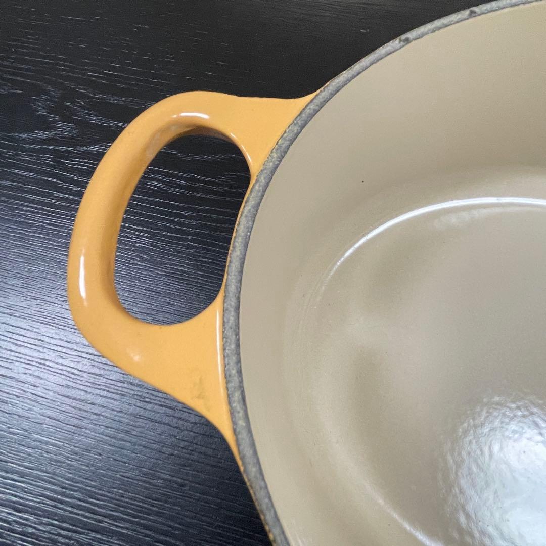 LE CREUSET ルクルーゼ　ココットオーバル25cm イエロー　未使用