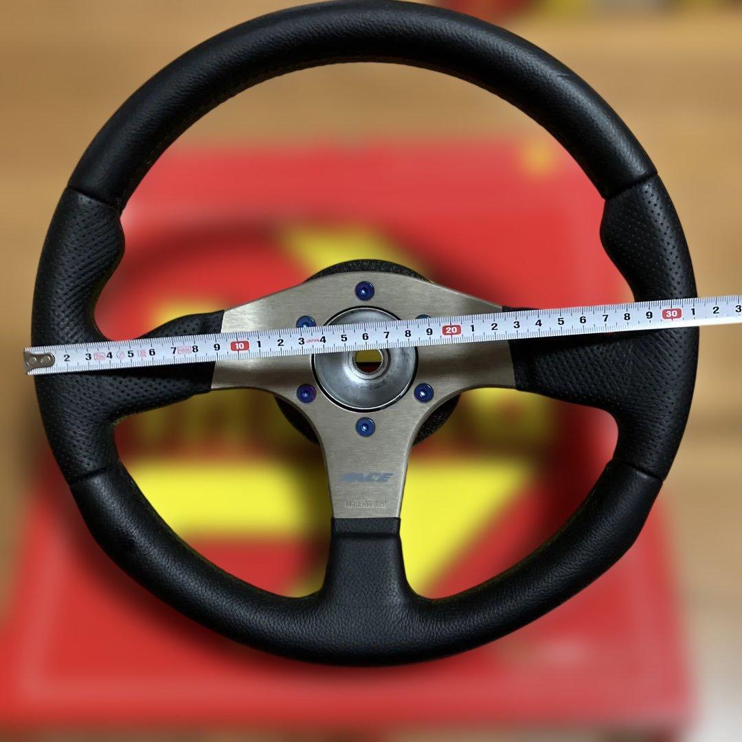 momoステアリング レース　32 組み立て